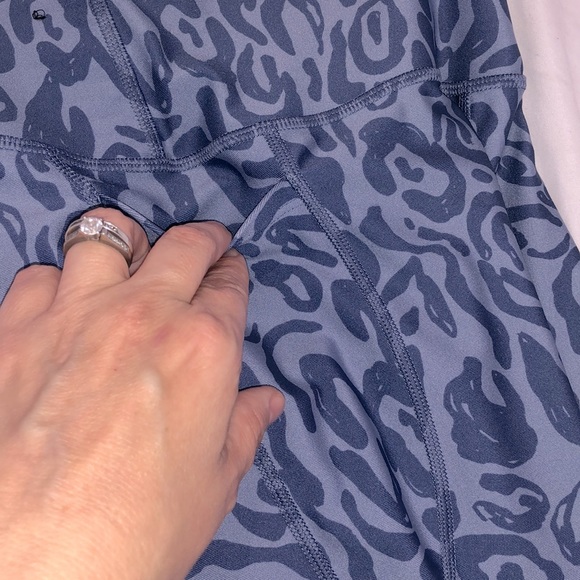 Under Armour Training Heatgear tonal 7/8 crop leggings - Picture 7 of 7